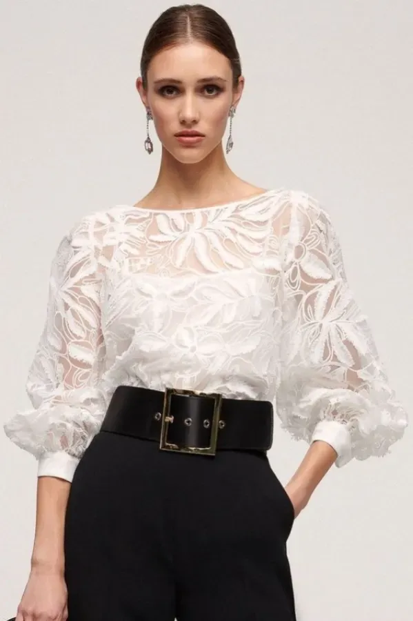 Estilo que Inspira: Dicas de Modelos Encantadores de Blusas para o Natal