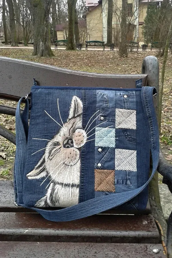 Calças de jeans velhas virando bolsas estilosas - recicle, reuse, refaça!