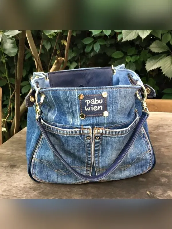 Calças de jeans velhas virando bolsas estilosas - recicle, reuse, refaça!