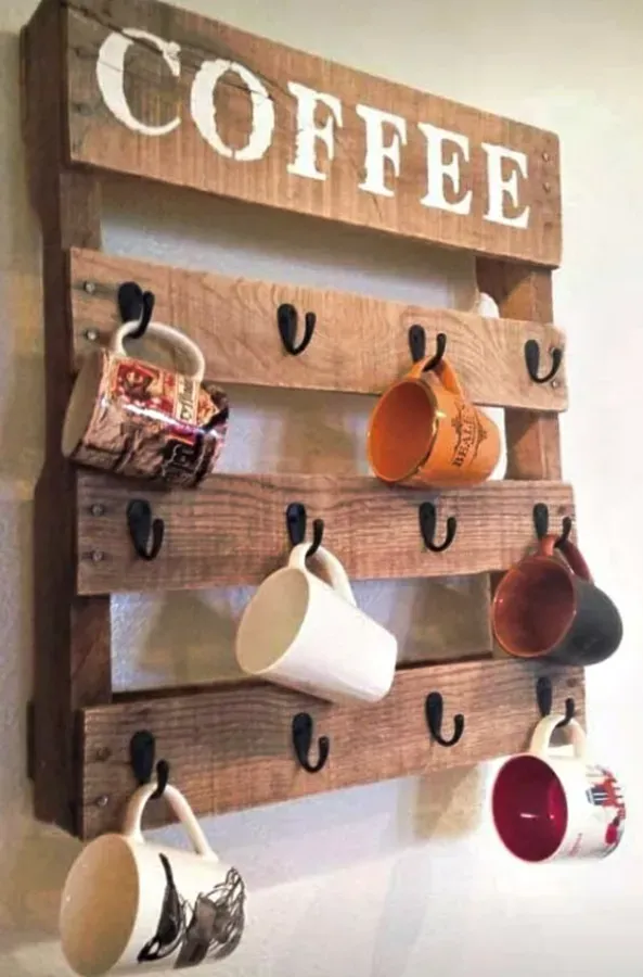 Ideias Criativas para Organizar sua Casa com Pallets- barzinho