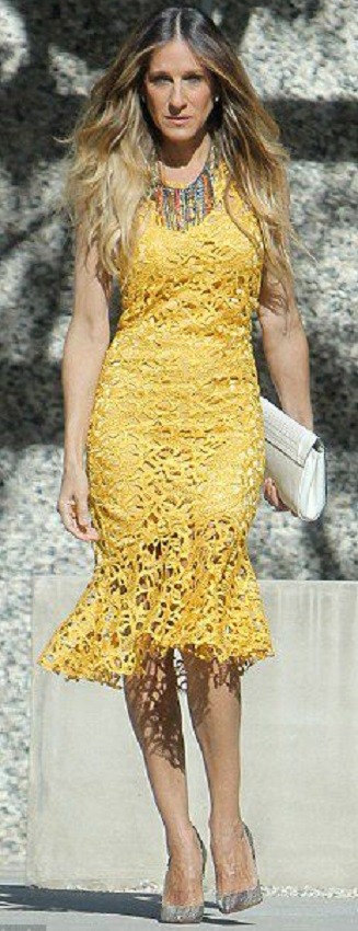 Vestido amarelo de renda para senhoras - Festas 50+ 60+