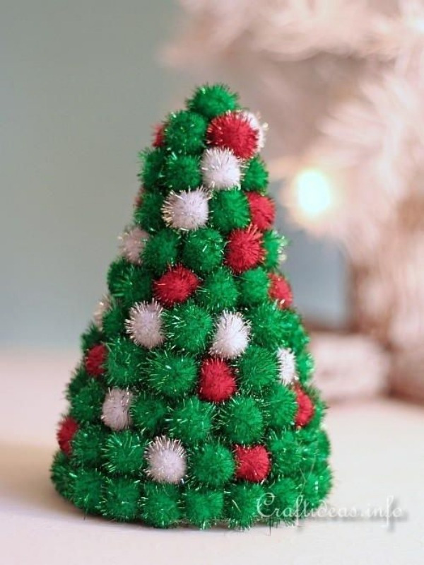 23 Ideias de como fazer enfeites de Natal com pompom