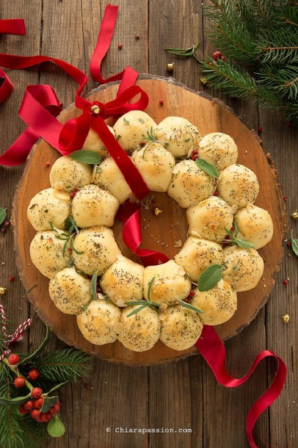 guirlanda de Natal comestível com pão de alho
