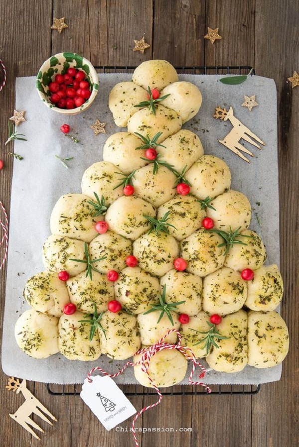árvore de Natal comestível com pão de alho
