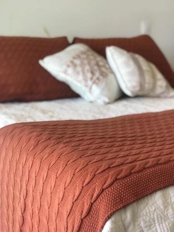 Modelos de Peseiras em Tricô: Ideias de Charme para Decorar Seu Quarto