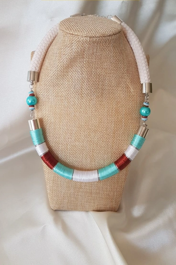 Colares Femininos: O Acessório Que Transforma Qualquer Look