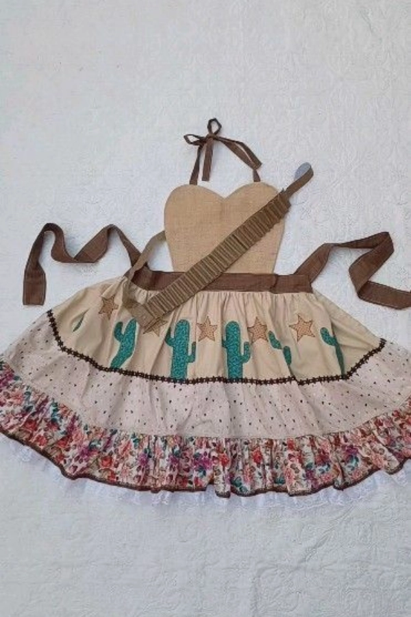 Inspirações de Avental e Jardineira para Festa Junina — Dicas de Trajes Caipiras