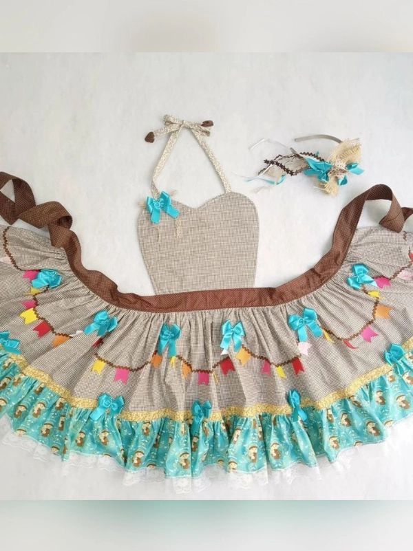 Inspirações de Avental e Jardineira para Festa Junina — Dicas de Trajes Caipiras