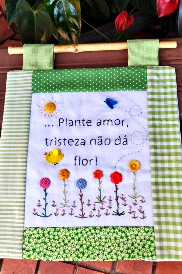 Mensagens Bordadas: Frases de Amor, Aconchego e Boas Vibrações