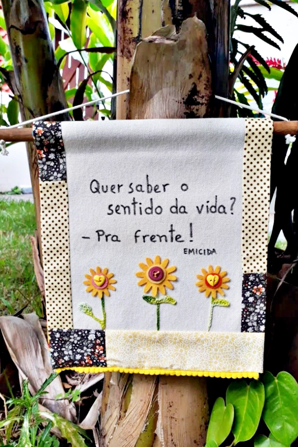 Mensagens Bordadas: Frases de Amor, Aconchego e Boas Vibrações