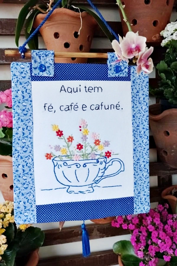 Mensagens Bordadas: Frases de Amor, Aconchego e Boas Vibrações