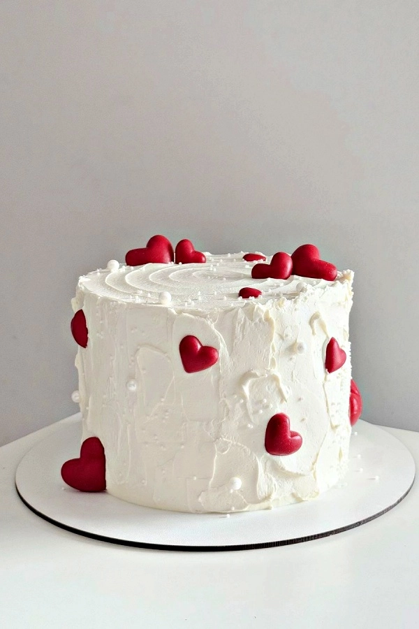 21 Bolos Decorados para Comemorar a União do Casal: Ideias Cheias de Amor
