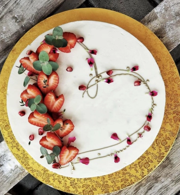 21 Bolos Decorados para Comemorar a União do Casal: Ideias Cheias de Amor