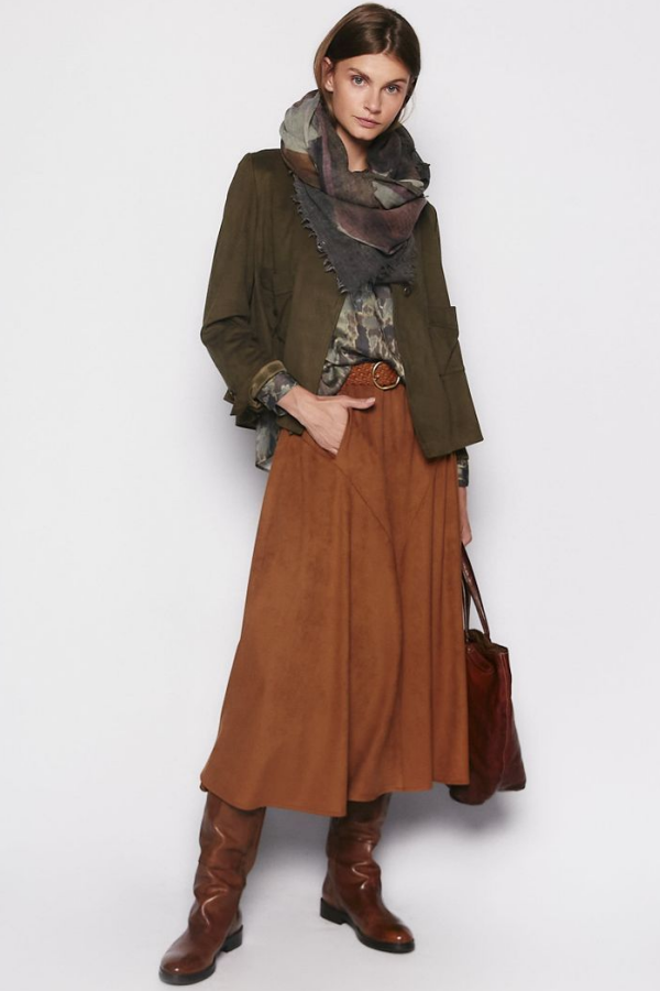 Moda Anti-Idade: 16 Looks Estilosos de Usar Echarpes no Inverno