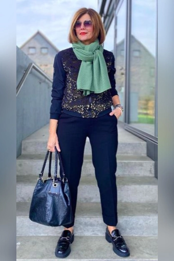 Moda Anti-Idade: 16 Looks Estilosos de Usar Echarpes no Inverno