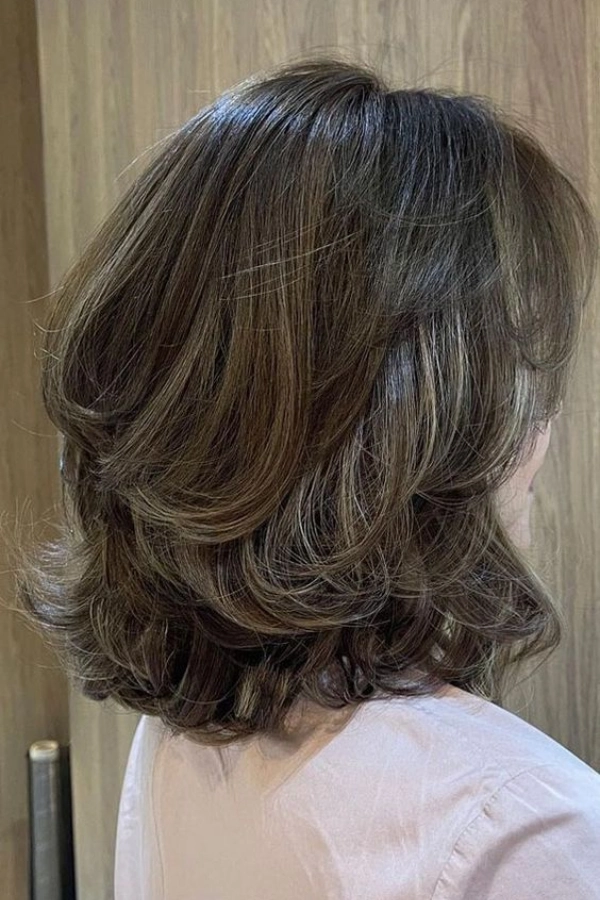 Cortes de Cabelo Modernos para Mulheres 50+ ou 60+ e Valorizar o Look