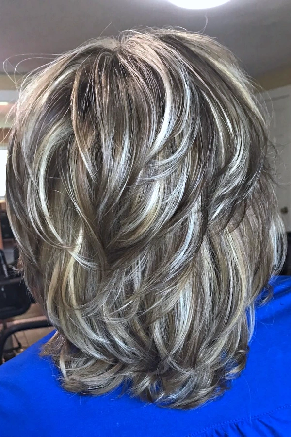 Cortes de Cabelo Modernos para Mulheres 50+ ou 60+ e Valorizar o Look