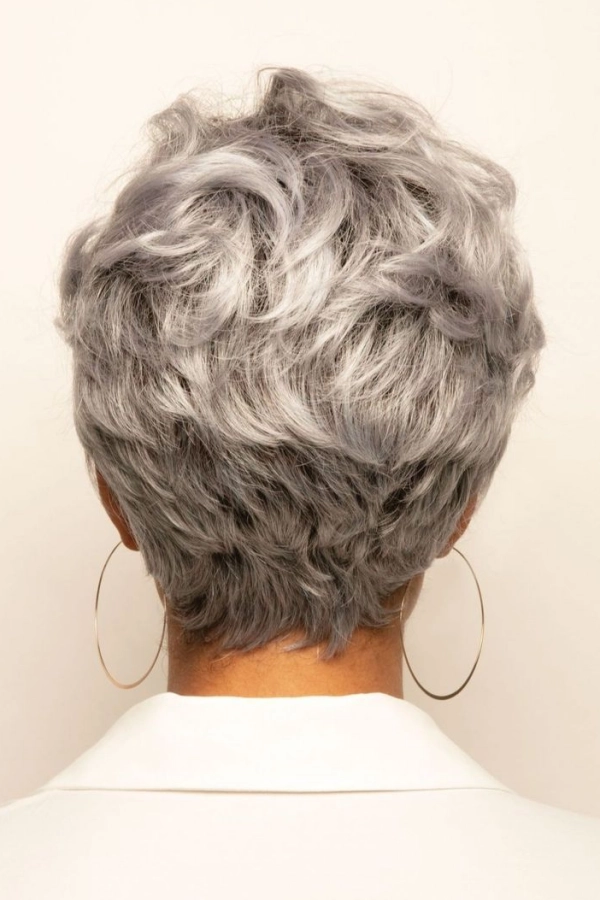 Cortes de Cabelo Modernos para Mulheres 50+ ou 60+ e Valorizar o Look