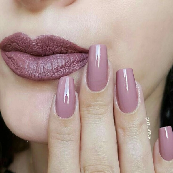 Unhas para o Final de Semana: Inspirações de Cores e Designs Modernos