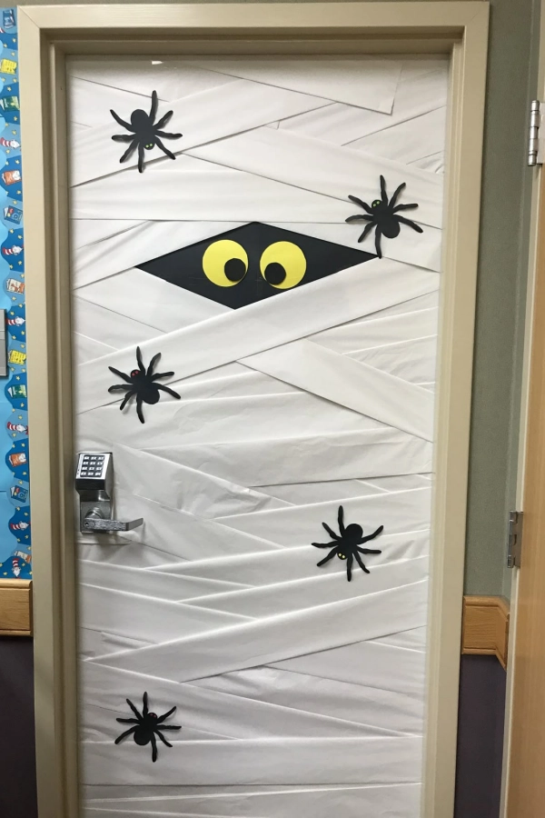 👻 Inspire-se: Decorações de Halloween para Portas e Jardins que Encantam e Divertem!