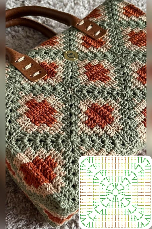 Como um quadrado de crochê transforma em bolsas e almofadas incríveis