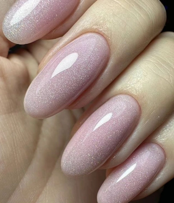 27 Unhas Românticas para Namorar: Esmaltes e Designs Lindos para Dias Especiais