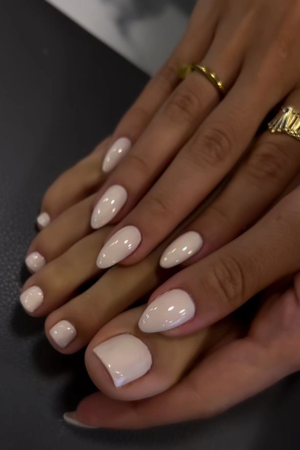 27 Unhas Românticas para Namorar: Esmaltes e Designs Lindos para Dias Especiais