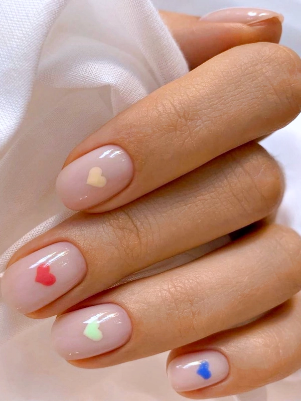 27 Unhas Românticas para Namorar: Esmaltes e Designs Lindos para Dias Especiais