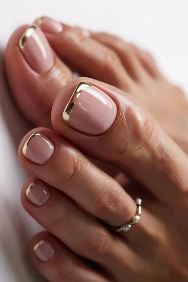 💅Unhas dos Pés no Verão: Cores Vibrantes e Designs Criativos que São Tendência!