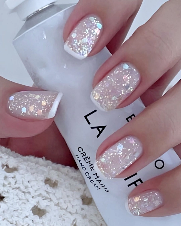 Cores das Unhas para o Ano Novo: Vibrações e Significados para Atrair Boas Energias