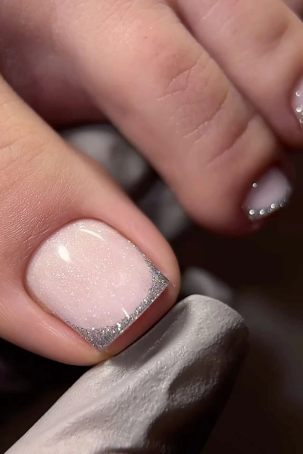 Cores das Unhas para o Ano Novo: Vibrações e Significados para Atrair Boas Energias