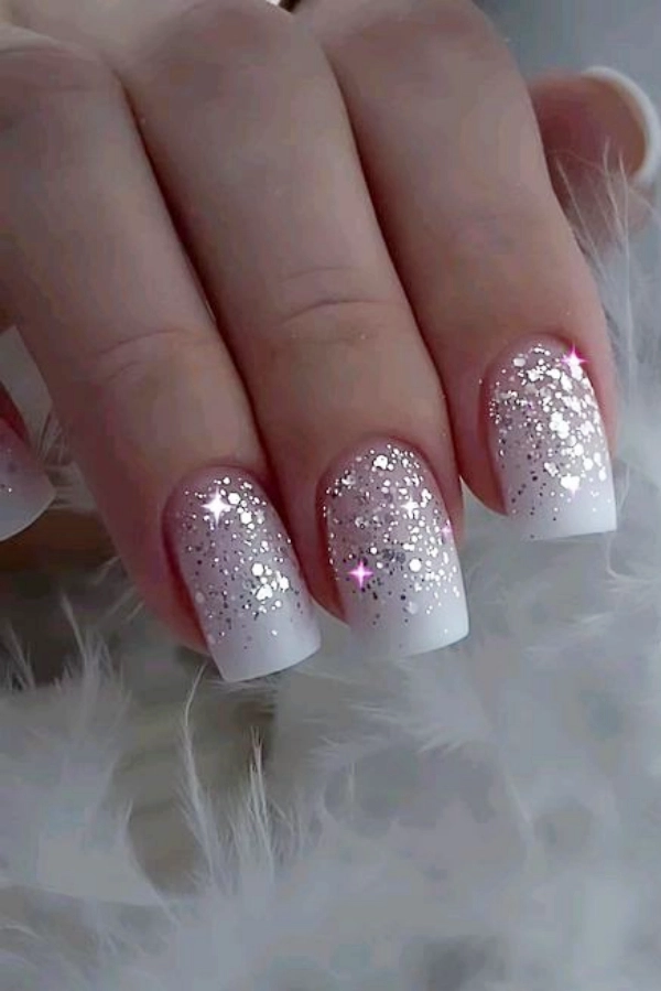 Cores das Unhas para o Ano Novo: Vibrações e Significados para Atrair Boas Energias