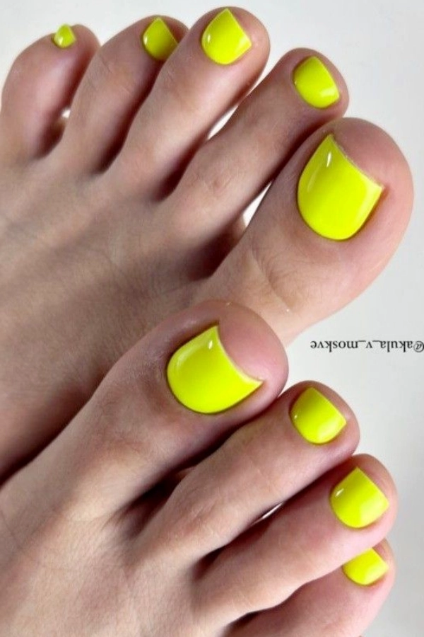 Cores das Unhas para o Ano Novo: Vibrações e Significados para Atrair Boas Energias