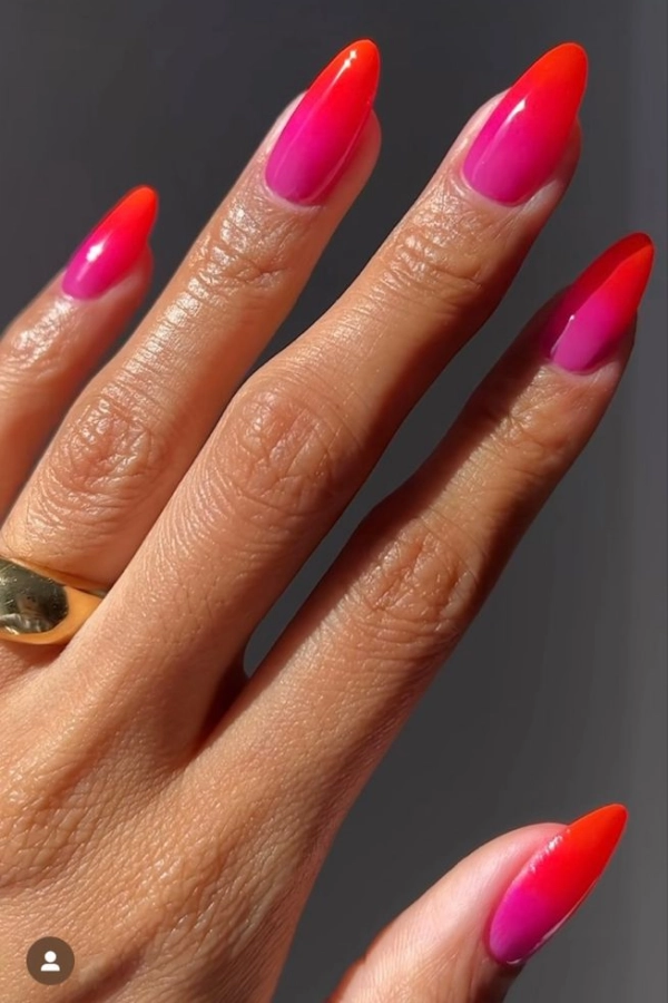 Mãos Bonitas no Verão: Cores e Designs de Unhas que São Tendência