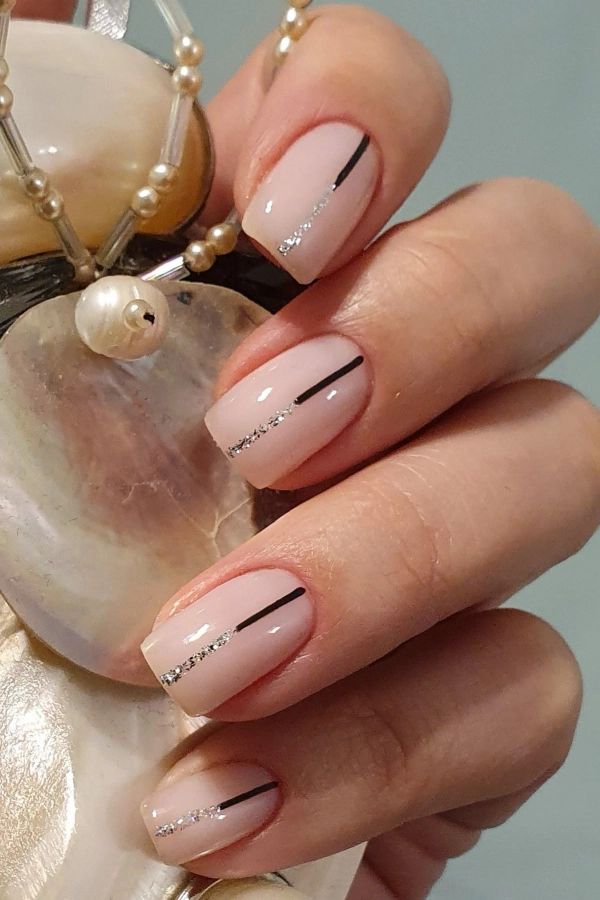 Mãos Bonitas no Verão: Cores e Designs de Unhas que São Tendência