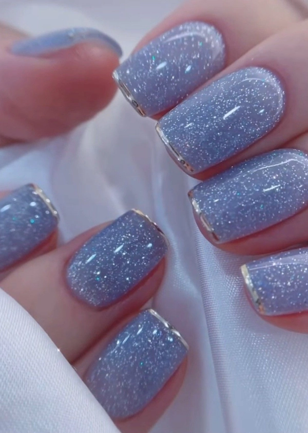 Cores de Unhas para o Ano Novo: Azul, Verde e Marrom para Atrair Harmonia e Prosperidade