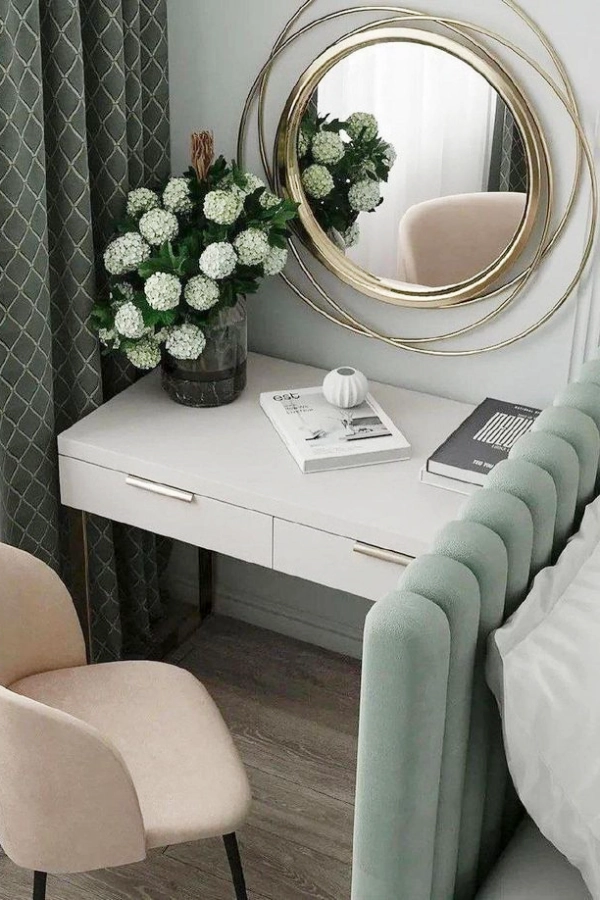 Cantinho de Beleza no Quarto: A Penteadeira Perfeita para Decorar e Organizar