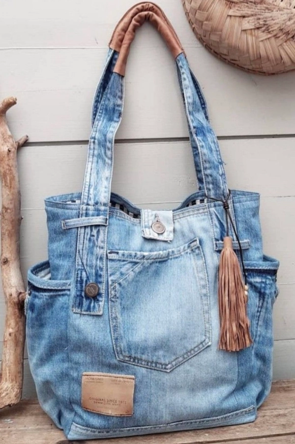 Transforme Jeans Velho em Bolsas Modernas e Sustentáveis: Ideias Úteis e Criativas