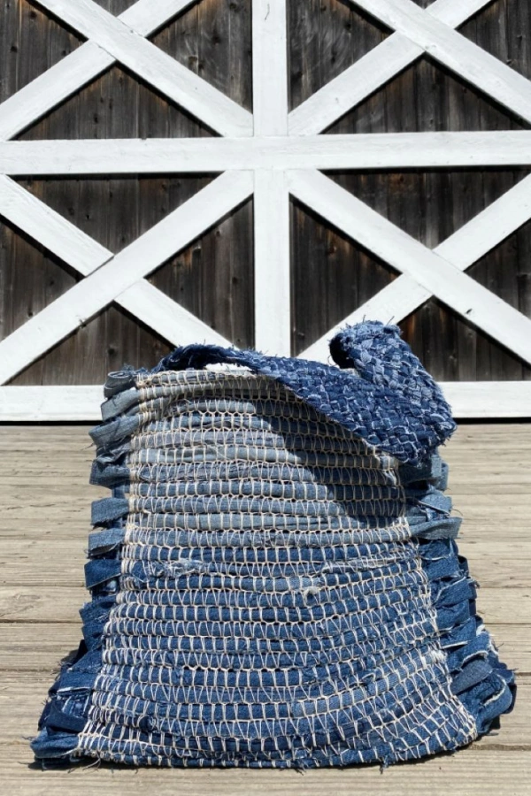 Transforme Jeans Velho em Bolsas Modernas e Sustentáveis: Ideias Úteis e Criativas