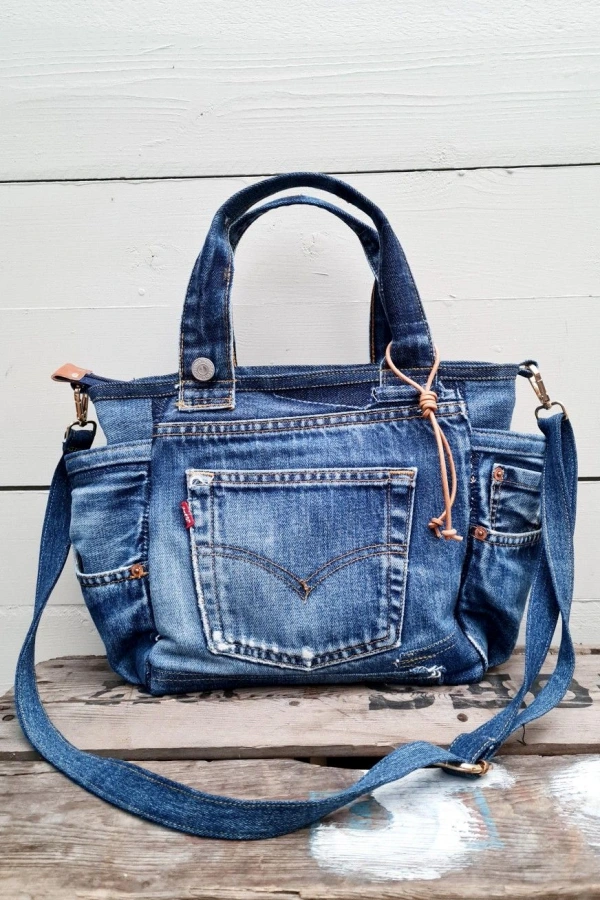 Transforme Jeans Velho em Bolsas Modernas e Sustentáveis: Ideias Úteis e Criativas