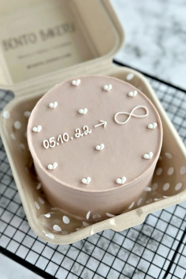 Bento Cake Personalizado: Mini Bolos Criativos e Românticos para Celebrar o Amor