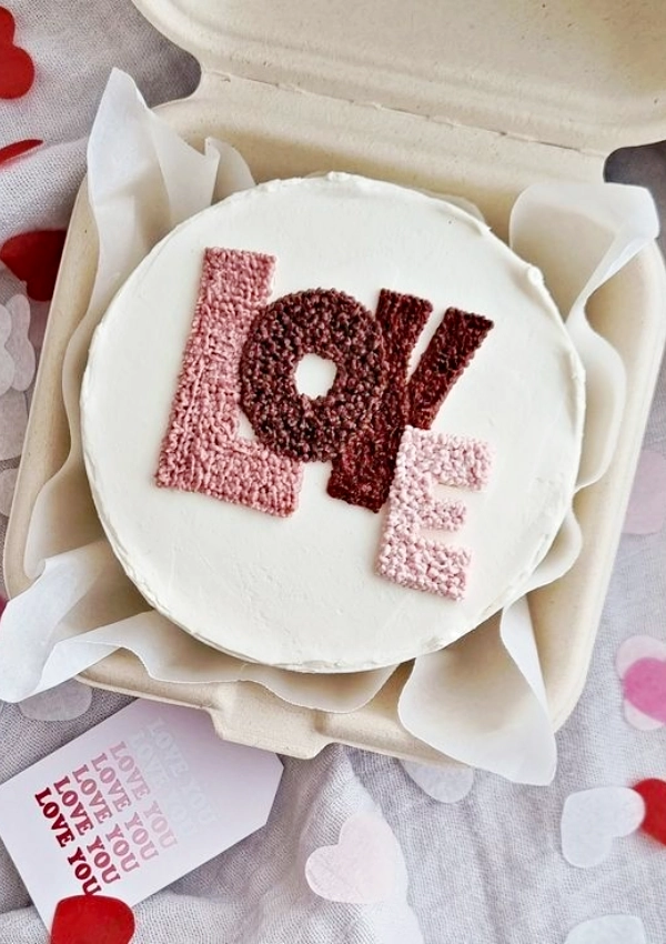 Bento Cake Personalizado: Mini Bolos Criativos e Românticos para Celebrar o Amor