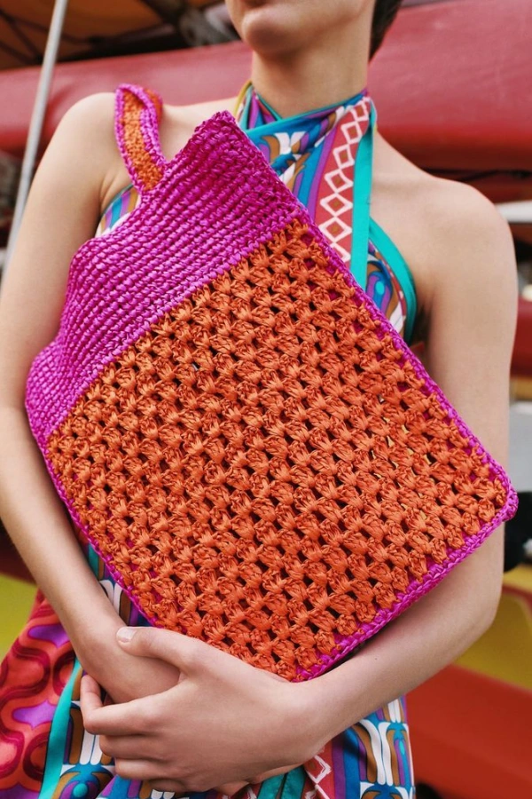 Bolsa de Crochê Artesanal: Modelos Modernos, Coloridos e Cheios de Estilo