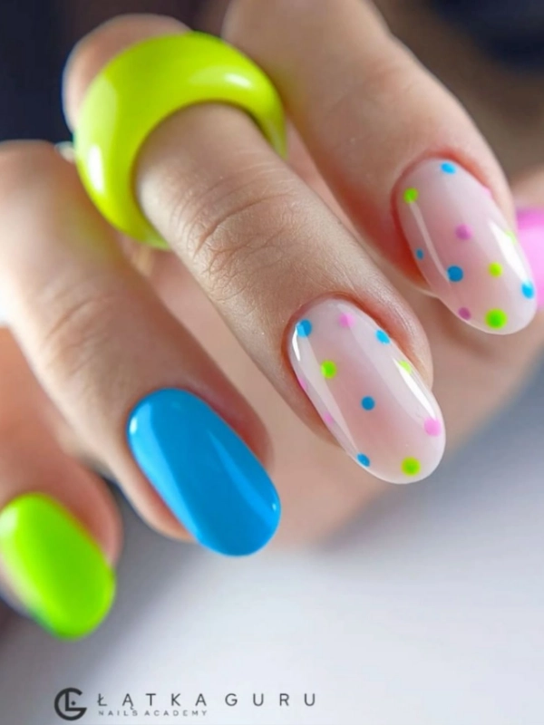 💅Mãos Bonitas no Carnaval: Inspirações de Unhas Coloridas com Glitter e Confete