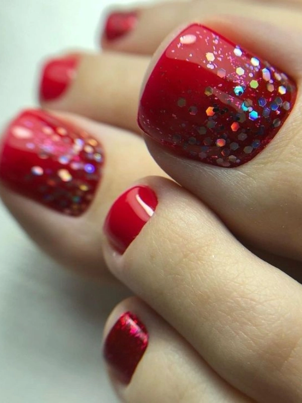 Pés Lindos no Carnaval: Unhas com Cor e Muito Brilho