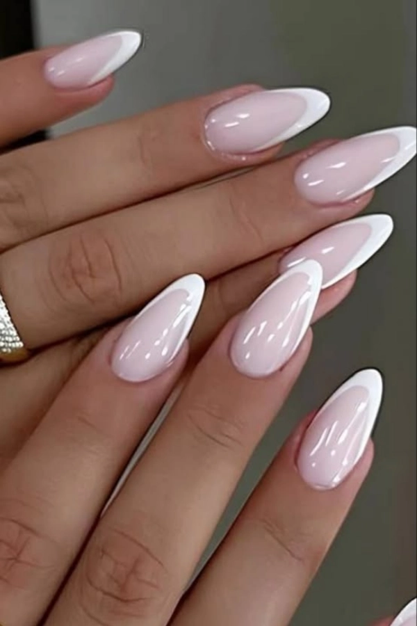Mãos Bonitas: 33 Cores de Esmalte Claras que Deixam as Unhas Elegantes no Verão
