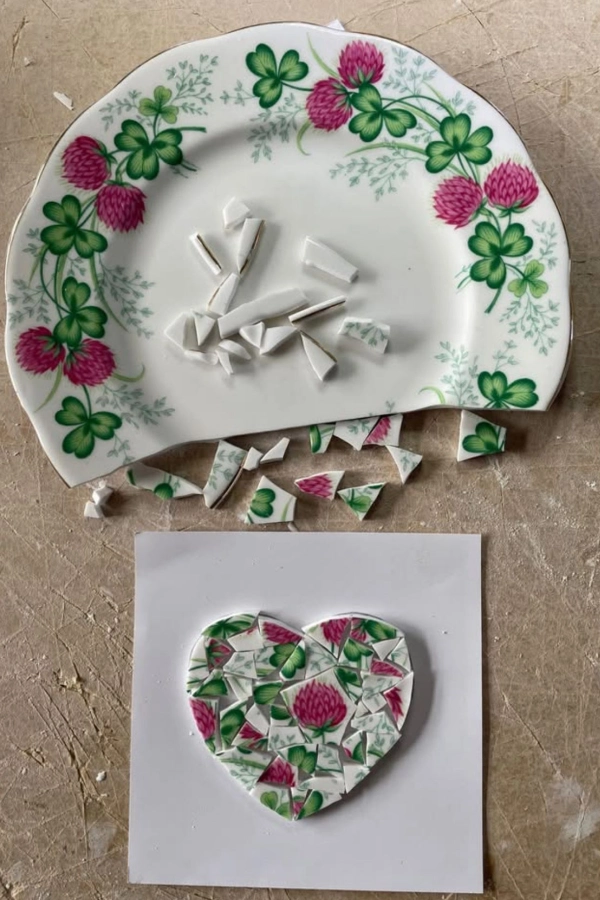 Mosaico Picassiette: Transforme Porcelanas Quebradas em Peças Lindas de Decoração