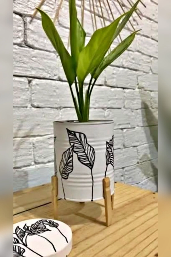 Como Reutilizar Latas e Tampas: Ideias Criativas para Decoração e DIY