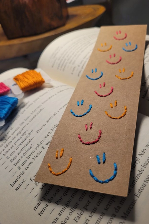 Marcadores de Livros Bordados Criativos: Ideias Delicadas para Presentear ou Vender