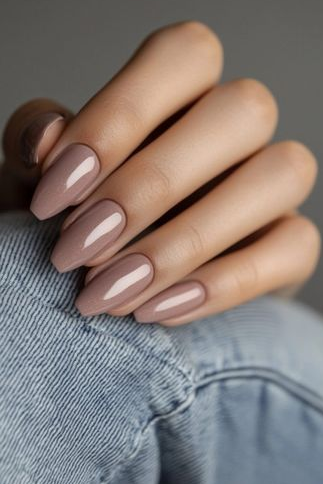 Unhas Perfeitas para o Final de Semana: Tons Modernos e Elegantes para Mãos Bonitas